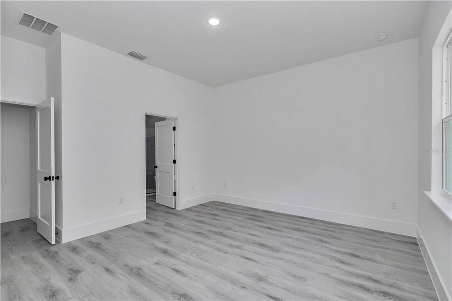 Spacious, unfurnished interior of a new home in , Dunnellon (Image 36). Spacious, unfurnished interior of a new home in , Dunnellon (Image 36).