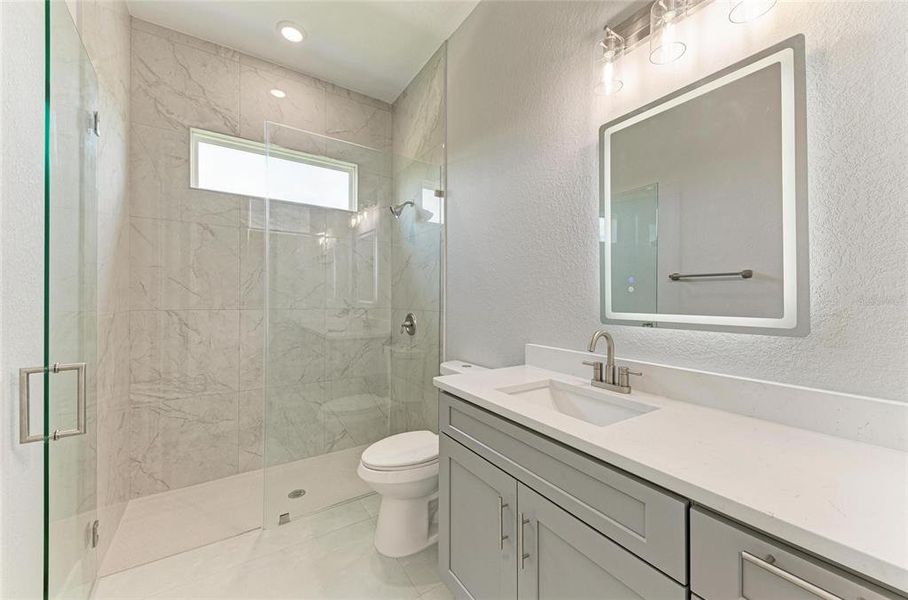 Furnished interior view inside a new home in , Port Charlotte (Image 20).
