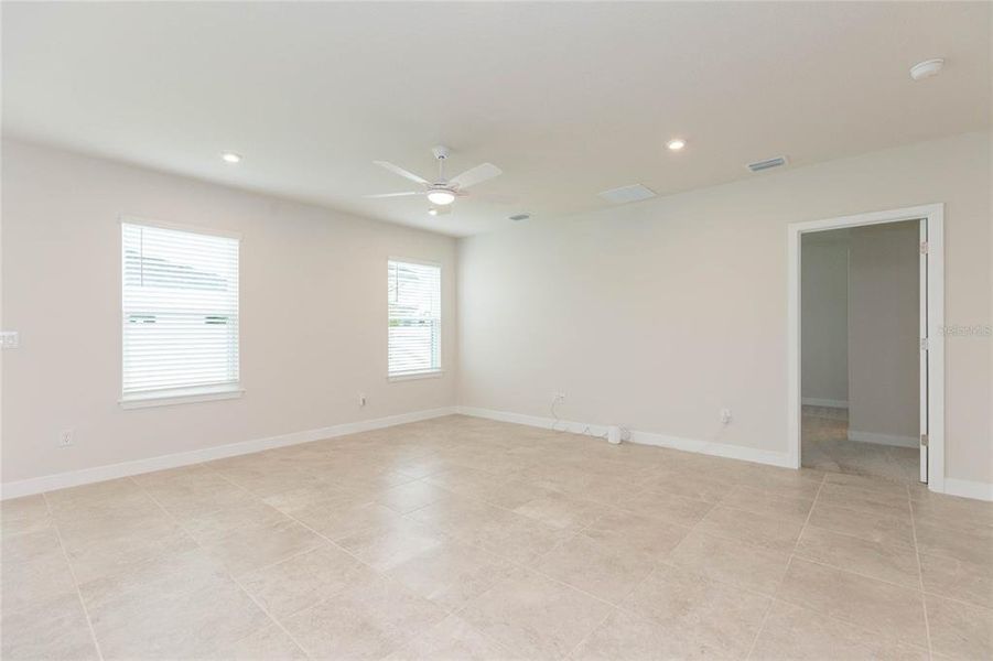 Spacious, unfurnished interior of a new home in Cypress Ridge Ranch, Wimauma (Image 24). Spacious, unfurnished interior of a new home in Cypress Ridge Ranch, Wimauma (Image 24).