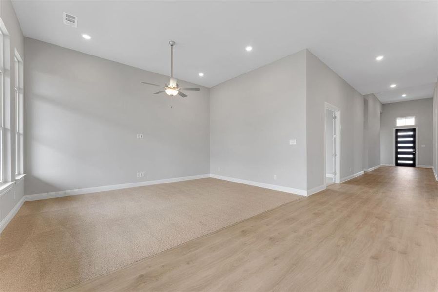 Spacious, unfurnished interior of a new home in Polo Ridge, Mesquite (Image 16). Spacious, unfurnished interior of a new home in Polo Ridge, Mesquite (Image 16).