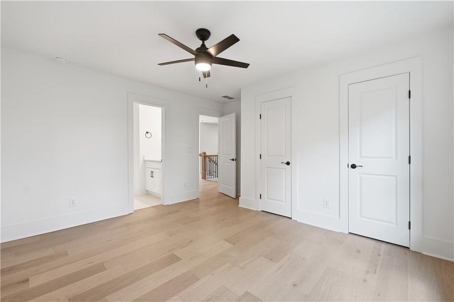 Spacious, unfurnished interior of a new home in , Gainesville (Image 37).