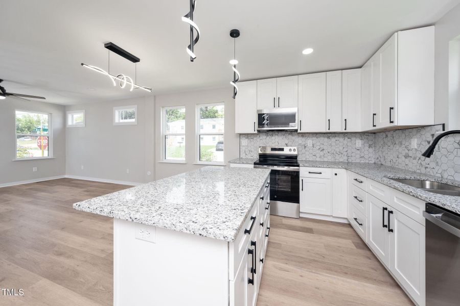 15-web-or-mls-616 Belt St-12