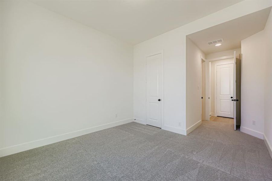 Spacious, unfurnished interior of a new home in BridgeWater 60s, Midlothian (Image 14).