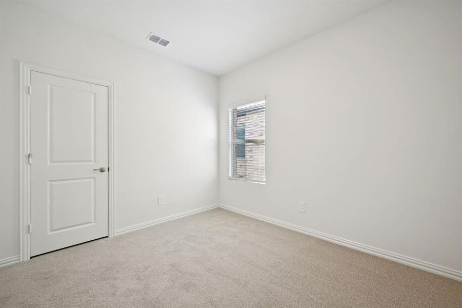 Spacious, unfurnished interior of a new home in Eastridge - Spring Series, McKinney (Image 20).