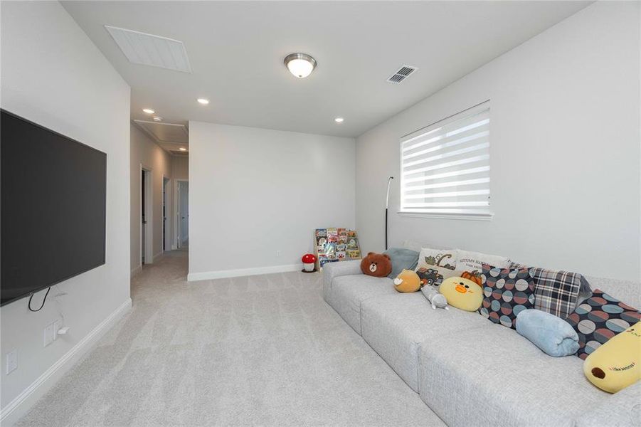 Furnished interior view inside a new home in Symmetry 37s, Frisco (Image 18). Furnished interior view inside a new home in Symmetry 37s, Frisco (Image 18).