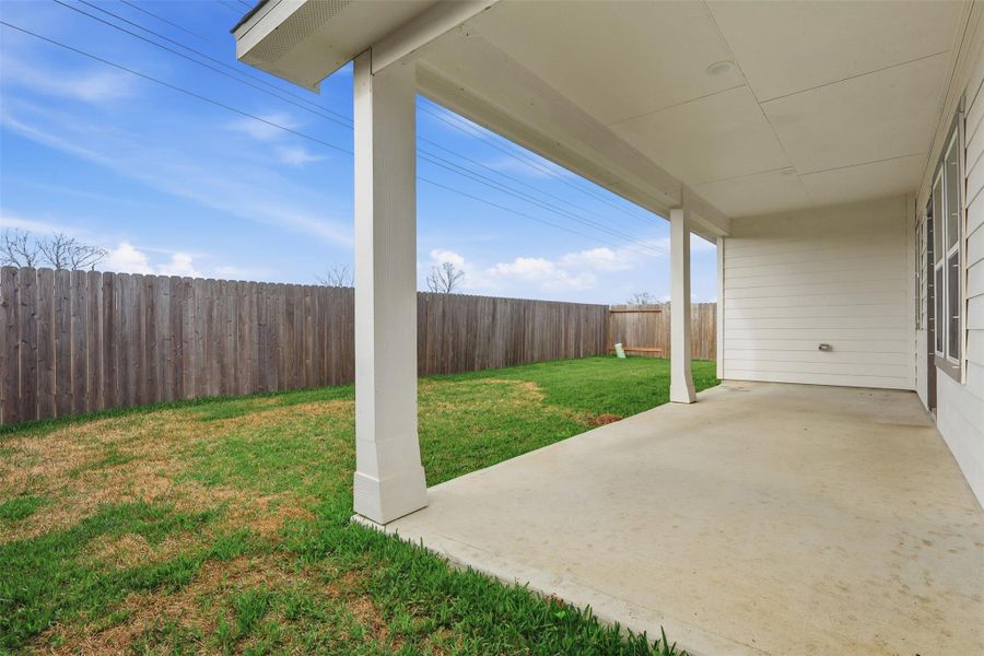 Exterior details and patio area of a home in , Baytown (Image 4).