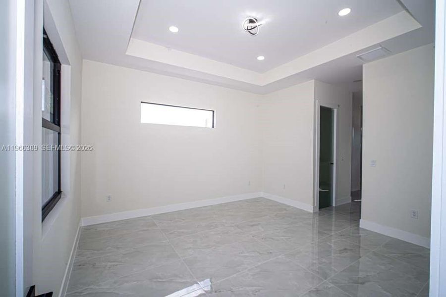 Spacious, unfurnished interior of a new home in , Lehigh Acres (Image 25).
