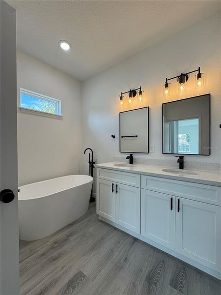 Furnished interior view inside a new home in , Ocala (Image 8).