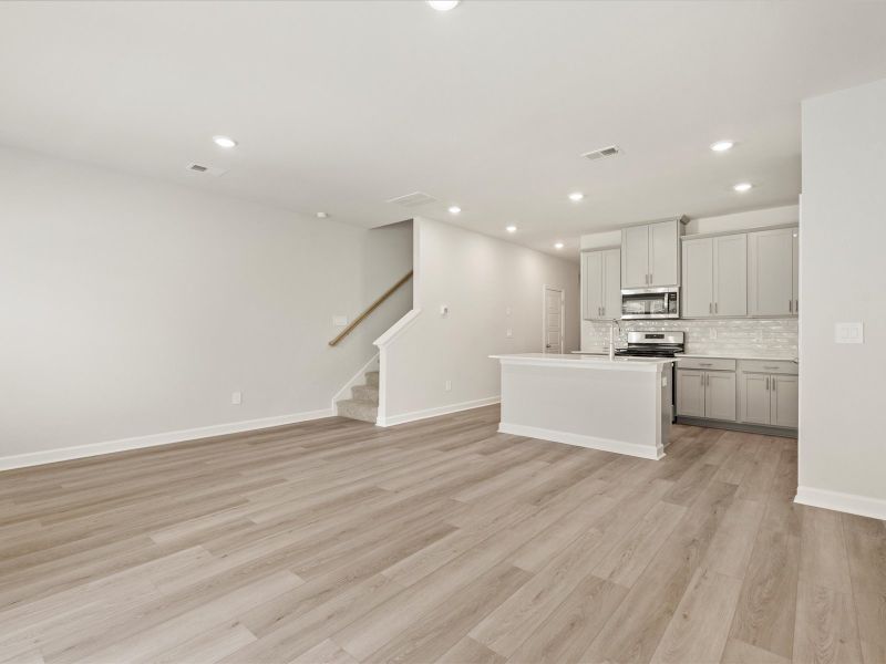 Spacious, unfurnished interior of a new home in Avalon Townes, Lyman (Image 10).