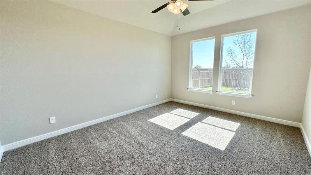 Spacious, unfurnished interior of a new home in Rock Creek Ranch, Fort Worth (Image 14). Spacious, unfurnished interior of a new home in Rock Creek Ranch, Fort Worth (Image 14).