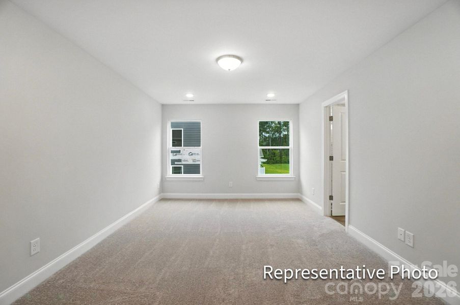 Spacious, unfurnished interior of a new home in Harrisburg Village, Harrisburg (Image 18).