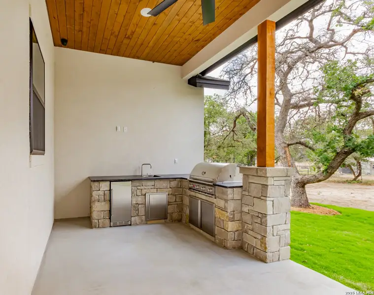 Exterior details and patio area of a home in , Bulverde (Image 3).