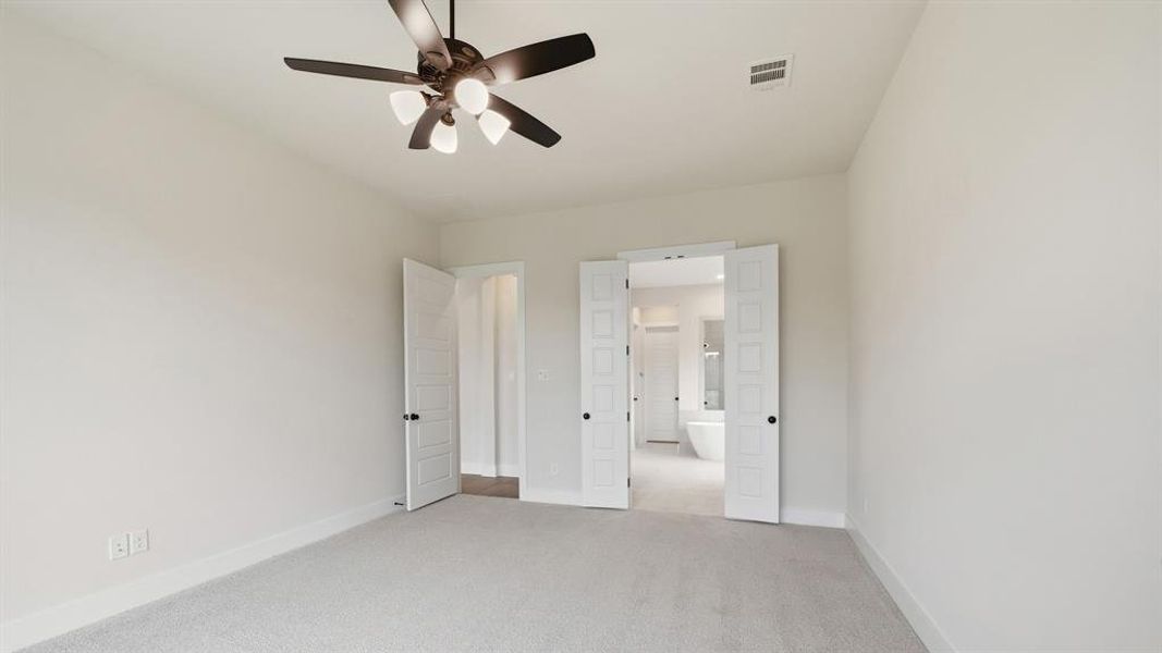Spacious, unfurnished interior of a new home in The Parks at Wilson Creek, Celina (Image 17).