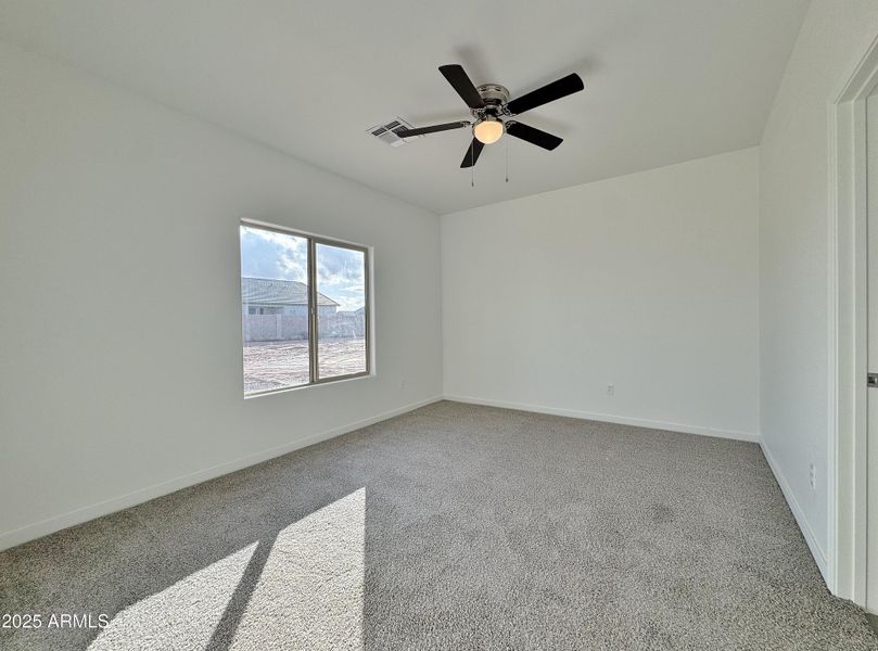 Master bedroom Master bedroom