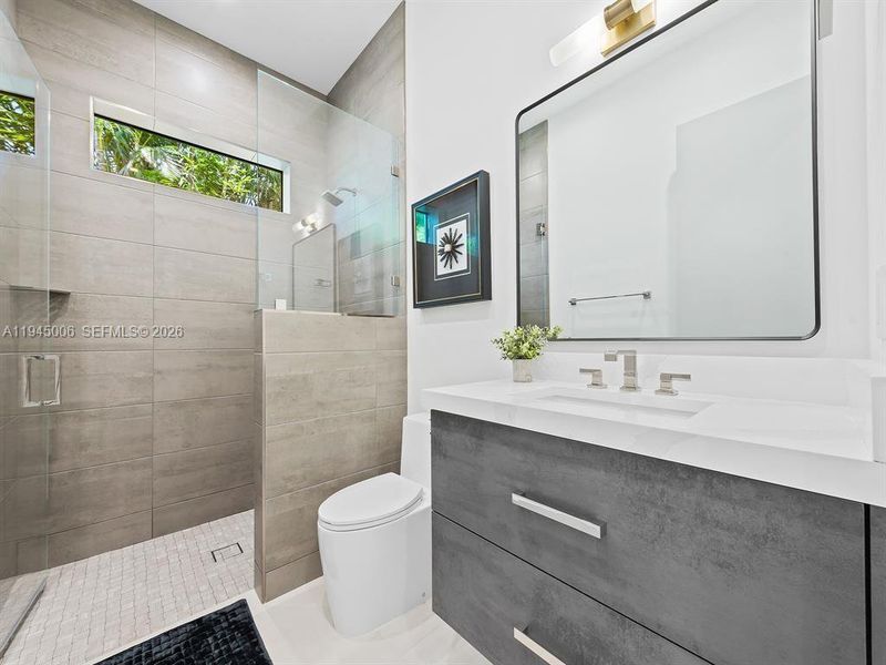 Furnished interior view inside a new home in , Fort Lauderdale (Image 33).