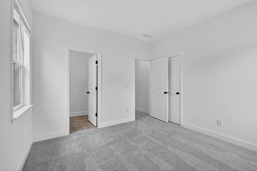 Spacious, unfurnished interior of a new home in Auburn Glen, Dacula (Image 23). Spacious, unfurnished interior of a new home in Auburn Glen, Dacula (Image 23).