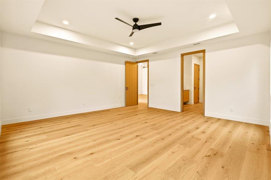 Spacious, unfurnished interior of a new home in , Dallas (Image 27).