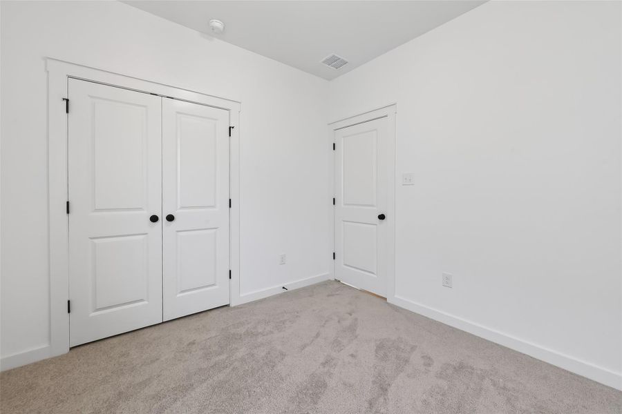 Spacious, unfurnished interior of a new home in Mostyn Springs, Magnolia (Image 28).