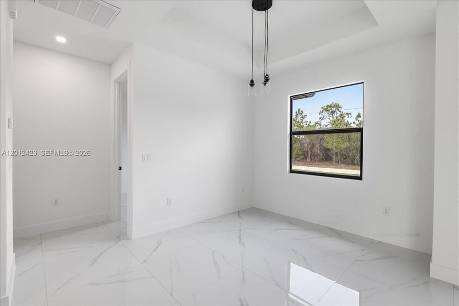 Spacious, unfurnished interior of a new home in , Lehigh Acres (Image 34).