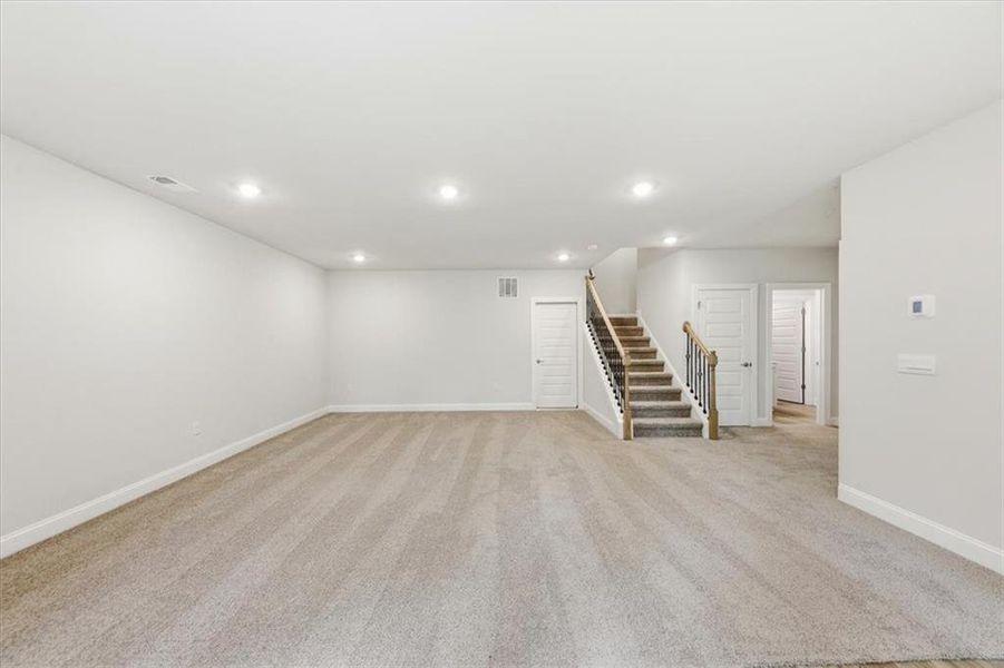 Spacious, unfurnished interior of a new home in Tuscany Hills, Douglasville (Image 45).