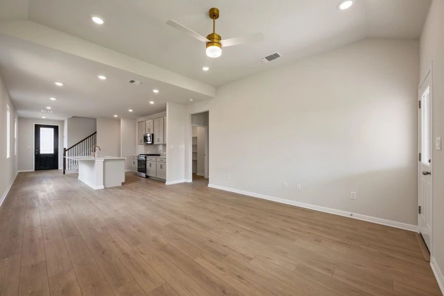 Spacious, unfurnished interior of a new home in La Cima, San Marcos (Image 17).