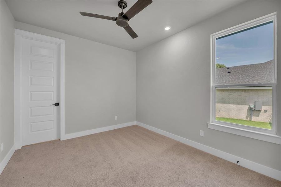 Spacious, unfurnished interior of a new home in Rosenthal Estates, Lorena (Image 19).