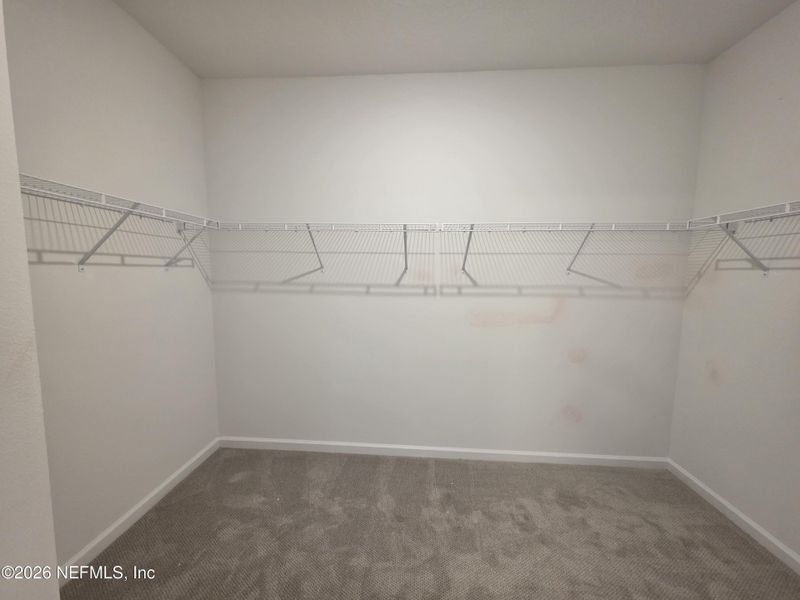 Spacious, unfurnished interior of a new home in Hyland Trail, Green Cove Springs (Image 17).