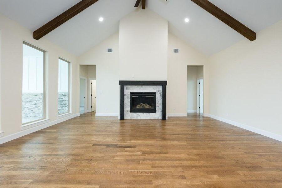 Spacious, unfurnished interior of a new home in , Blue Ridge (Image 28).