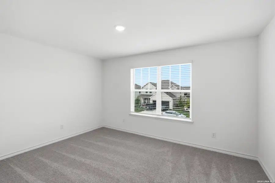 Spacious, unfurnished interior of a new home in Vista Real, Converse (Image 17).