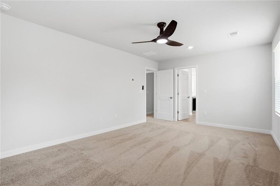 Spacious, unfurnished interior of a new home in Creekbend Overlook, South Fulton (Image 17).