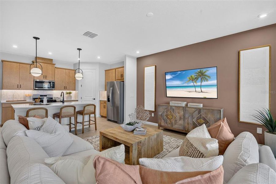Furnished interior view inside a new home in Pasadena Ridge Master, Dade City (Image 27).