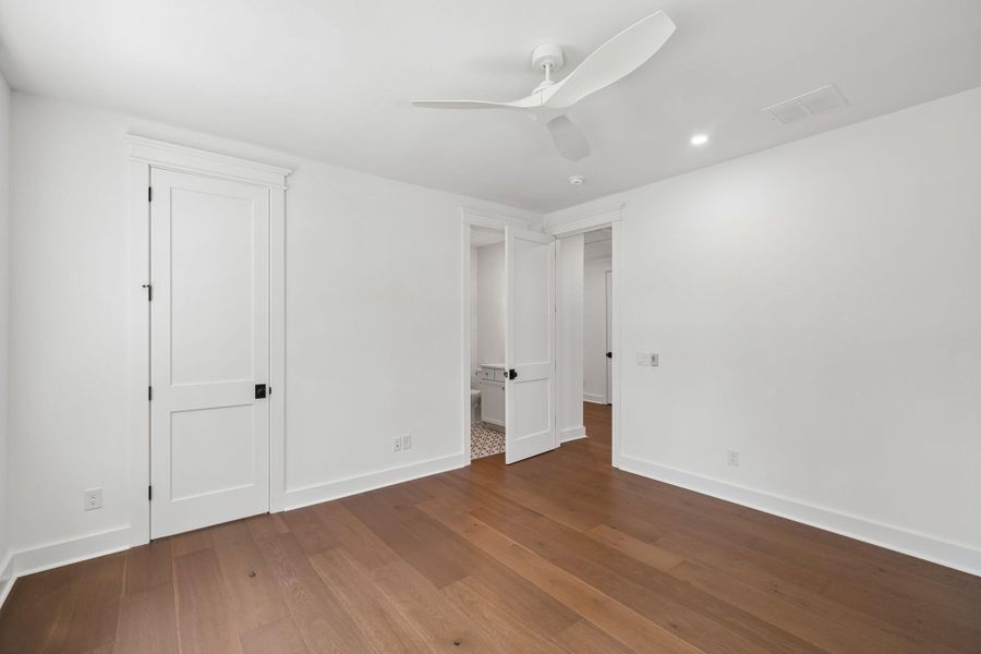 Spacious, unfurnished interior of a new home in , Mount Pleasant (Image 111).