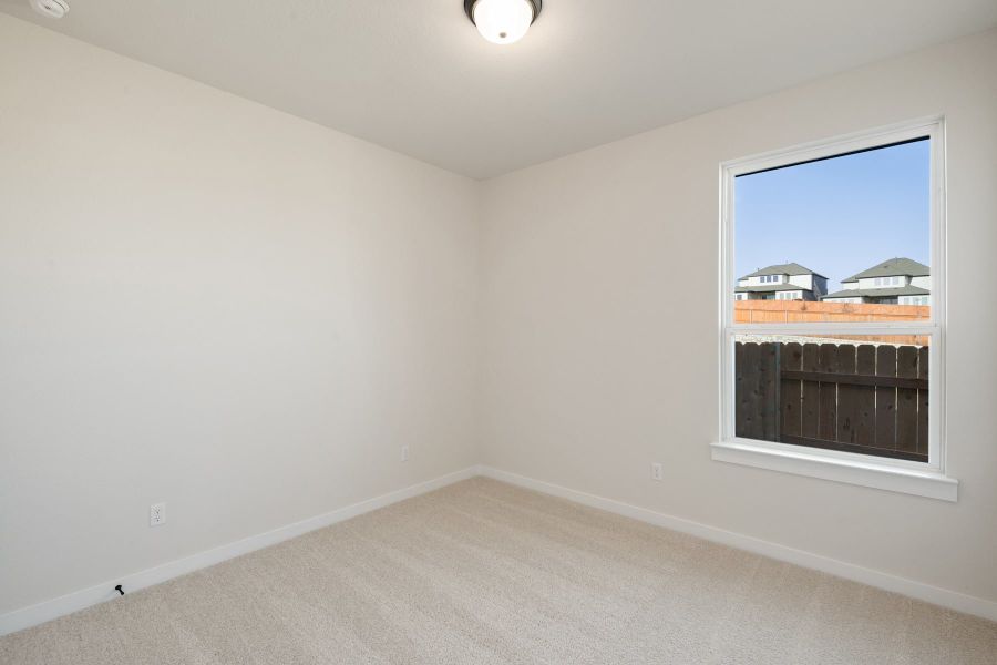 Spacious, unfurnished interior of a new home in Lariat, Liberty Hill (Image 35).