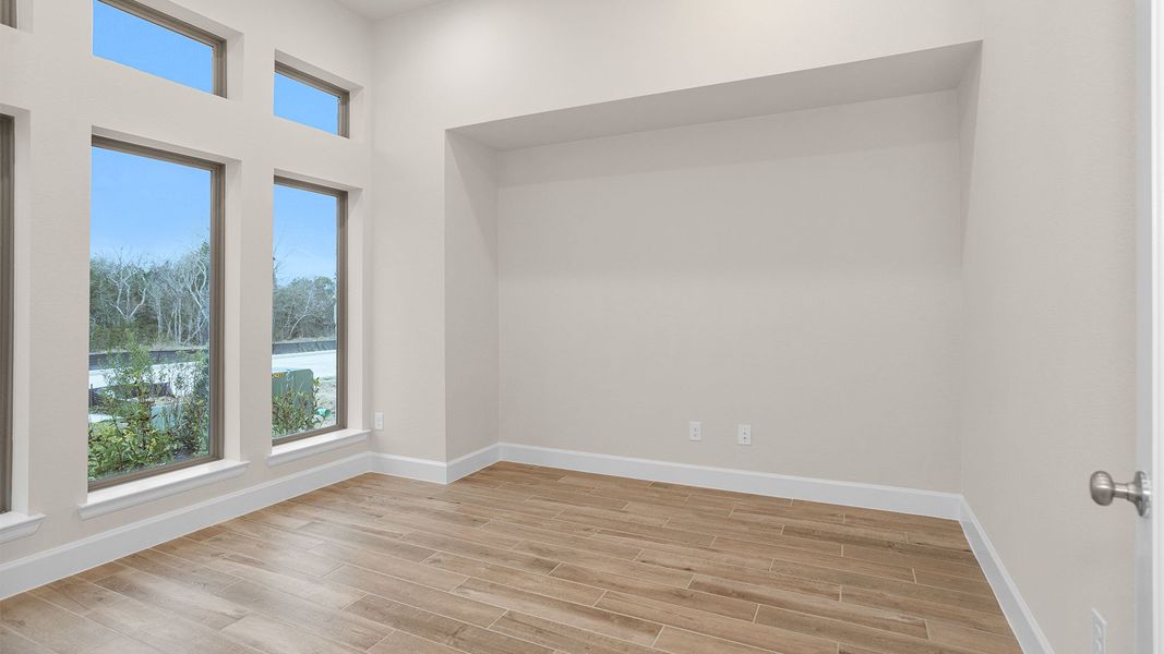 Spacious, unfurnished interior of a new home in Legacy 50', League City (Image 15).