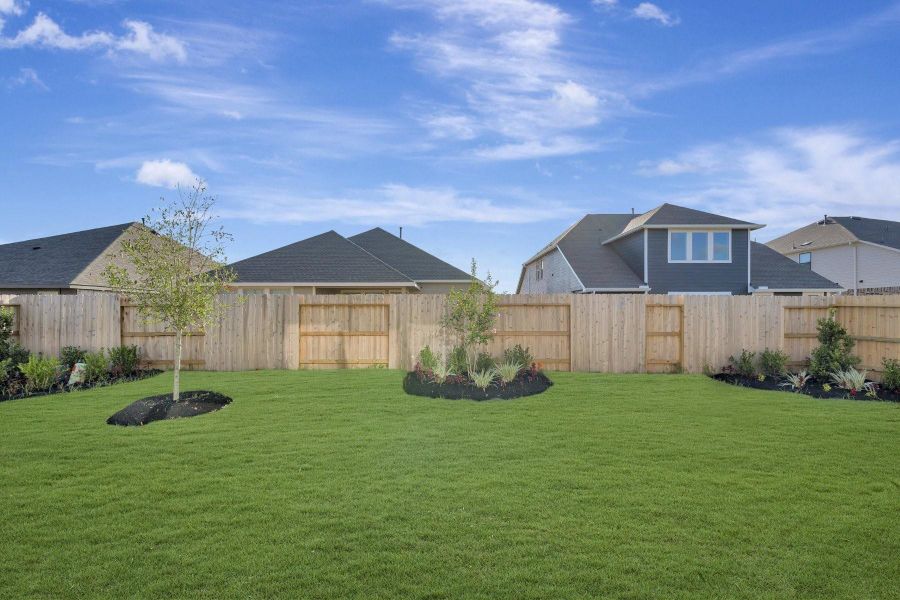 Lush landscaping! Lush landscaping!