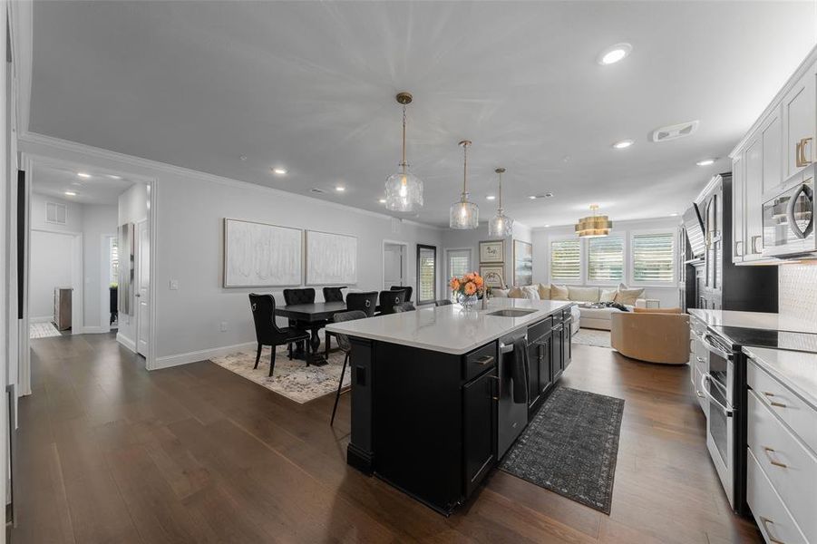 Furnished interior view inside a new home in , Allen (Image 15).