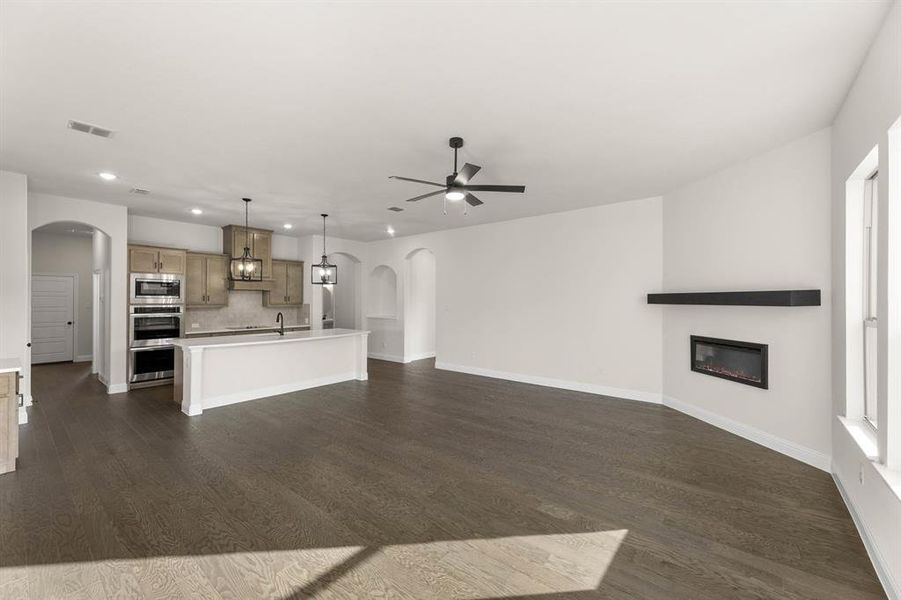 43 Magpie-Living Room-2