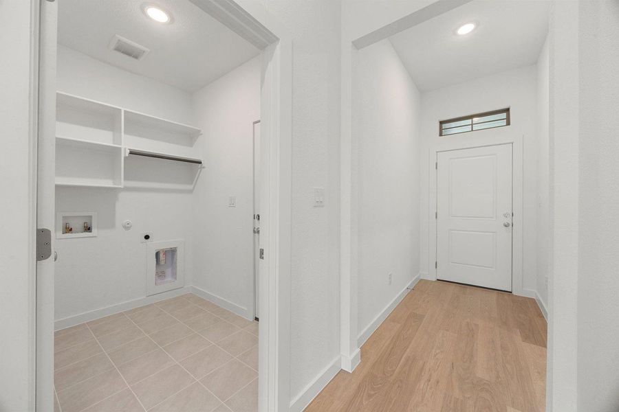 Spacious, unfurnished interior of a new home in Prairie Winds, Hutto (Image 26). Spacious, unfurnished interior of a new home in Prairie Winds, Hutto (Image 26).