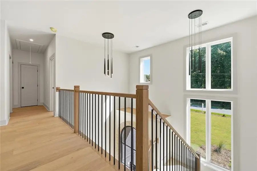 Spacious, unfurnished interior of a new home in , Gainesville (Image 32).