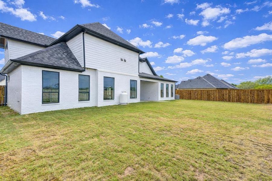 Exterior details and patio area of a home in , Pottsboro (Image 4).