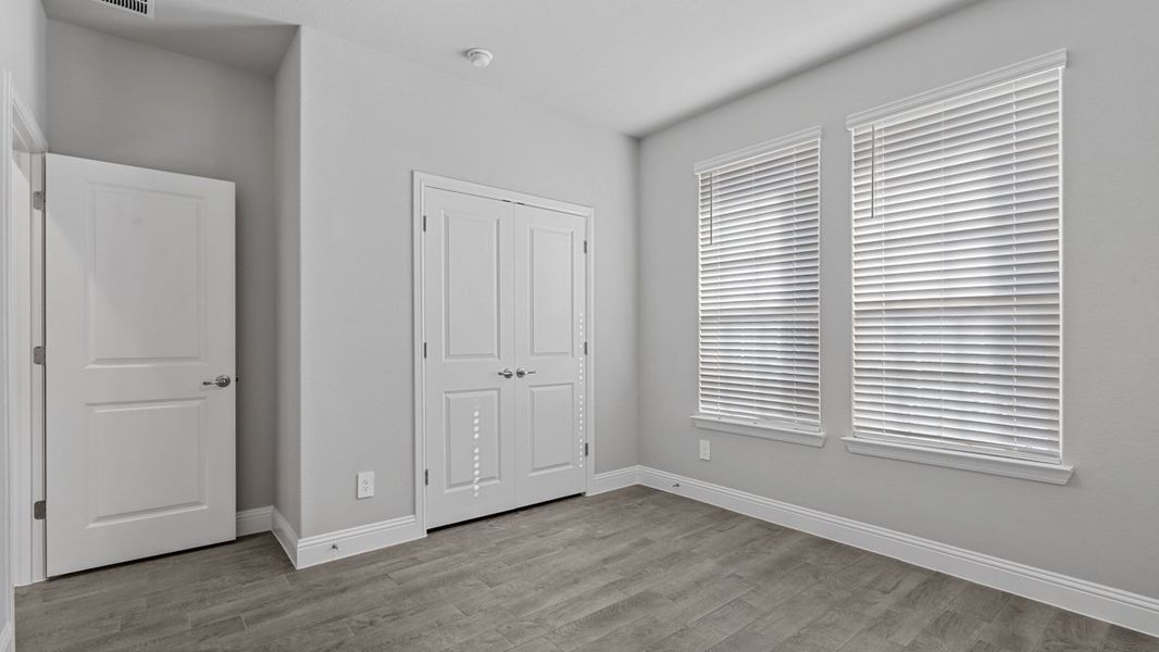 Spacious, unfurnished interior of a new home in Treeline, Justin (Image 38).