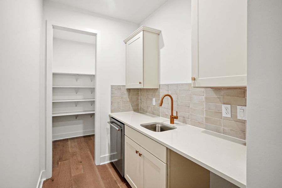 Representative furnished interior of a home built from the Shetland by Pulte Homes in Parkside Crossing, Charlotte (Image 13). Representative furnished interior of a home built from the Shetland by Pulte Homes in Parkside Crossing, Charlotte (Image 13).