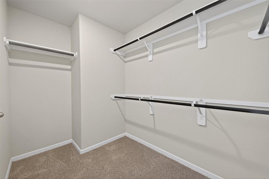 Spacious, unfurnished interior of a new home in Woodland Lakes, Houston (Image 17).