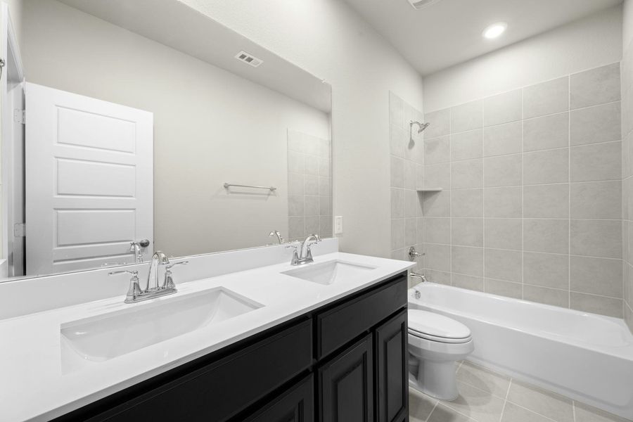 Furnished interior view inside a new home in Kentsdale Farms, DeSoto (Image 9).