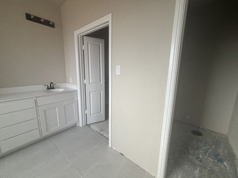 In-progress construction of a new home in Stoneview, Glen Rose, TX (Image 19).