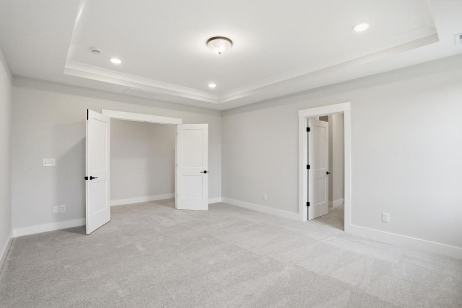Spacious, unfurnished interior of a new home in The Enclave at Laurelbrook, Sherrills Ford (Image 15).