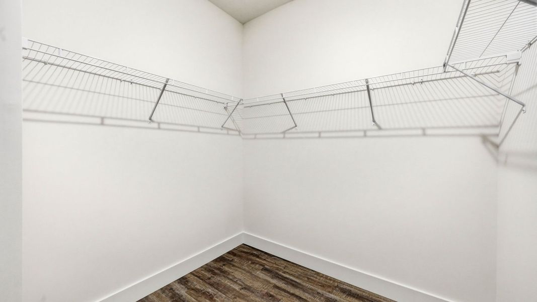 Spacious, unfurnished interior of a new home in Saint Andrews Garth, Kingsport (Image 22).