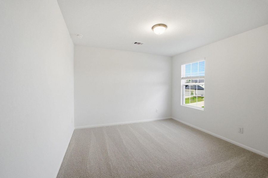 Spacious, unfurnished interior of a new home in , Conroe (Image 17).