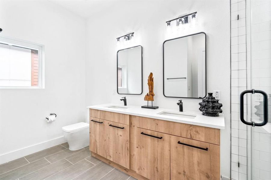 Furnished interior view inside a new home in , Dallas (Image 36).