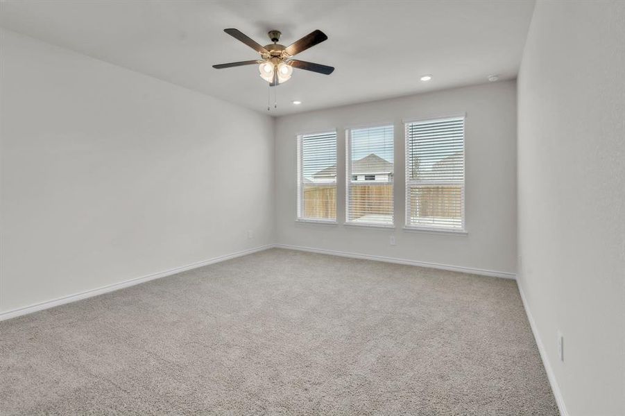 Spacious, unfurnished interior of a new home in The Landing at Hidden Lakes, McKinney (Image 22).